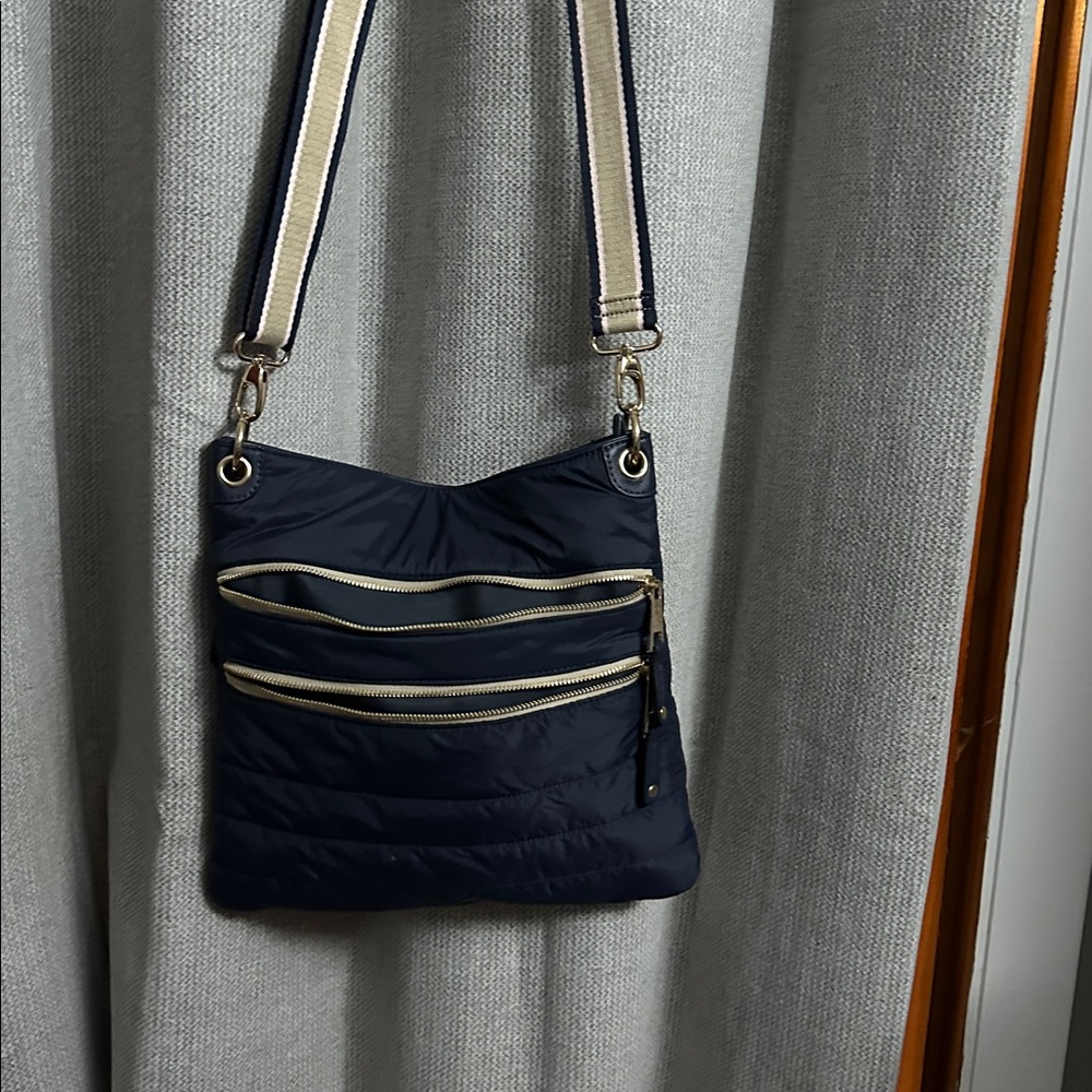 Sondra Roberts Squared nylon crossbody Navy Handbag - Picture 2 of 5